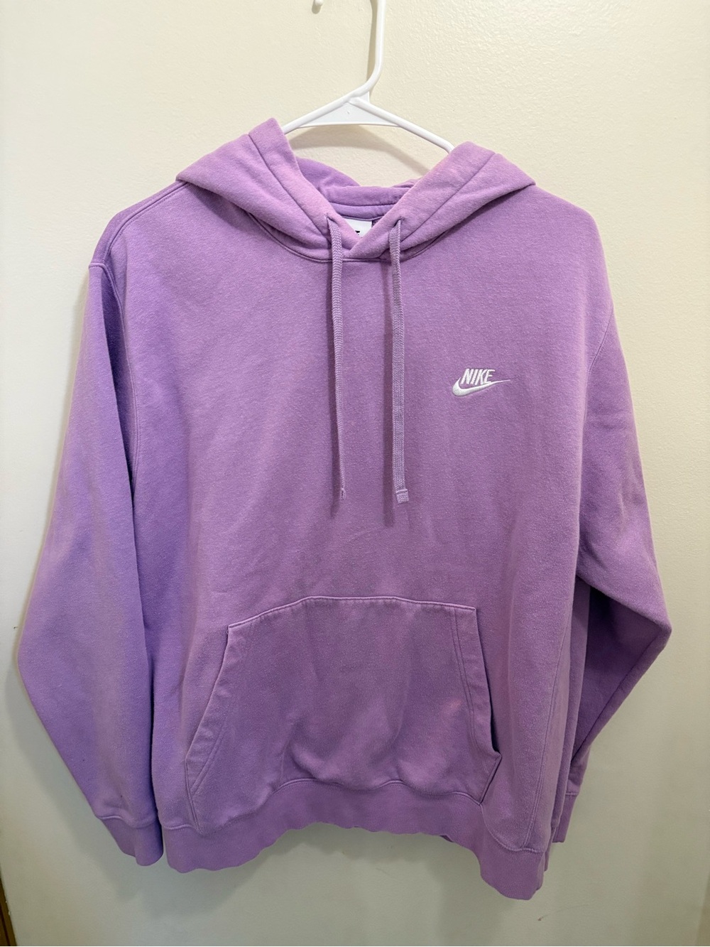 Nike Large Women’s Lavender Hoodie with White Logo